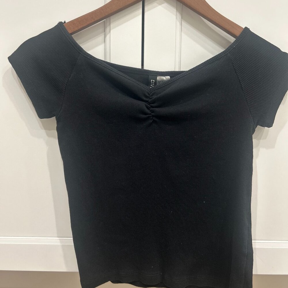 H&M Black Short Sleeve Top